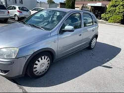 Silber Gebraucht 2005 Opel Corsa Limousine | 950 € (Guter Preis)