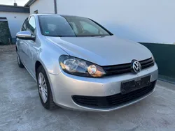 Silber Gebraucht 2010 VW Golf VI Comfortline Limousine | 2.699 € (Guter Preis)