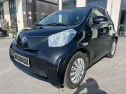 Toyota iQ