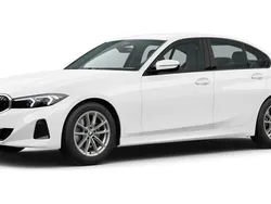 Weiß Gebraucht 2024 BMW 318 Shadowline Limousine | 33.479 € (Guter Preis)