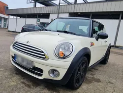 Weiß Gebraucht 2008 Mini Cooper D Kleinwagen | 4.500 € (Fairer Preis)