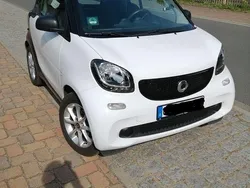 Weiß Gebraucht 2017 Smart ForTwo Coupé Passion Cabrio | 10.400 € (Guter Preis)
