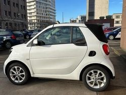 Weiß Gebraucht 2019 Smart ForTwo Cabrio Cabrio | 15.000 € (Fairer Preis)