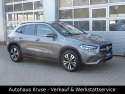Grau Gebraucht 2021 Mercedes GLA200 Night SUV | 31.950 € (Fairer Preis)