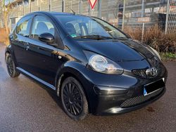 Schwarz Gebraucht 2006 Toyota Aygo Kleinwagen | 2.099 € (Fairer Preis)