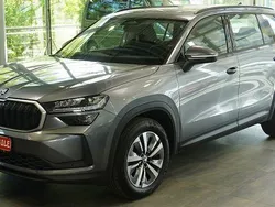 Graphitegrau metallic Gebraucht 2024 Skoda Kodiaq Selection SUV | 44.491 € (Guter Preis)