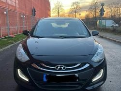 Schwarz Gebraucht 2014 Hyundai i30 Limousine | 5.300 € (Guter Preis)