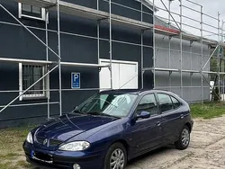 Blau Gebraucht 2002 Renault Mégane II Limousine | 1.500 € (Etwas zu teuer)
