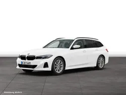 Alpinweiss Gebraucht 2024 BMW 320 Comfort Edition Kombi | 41.674 € (Fairer Preis)