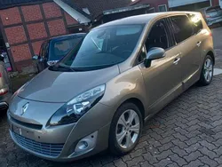 Beige Gebraucht 2010 Renault Grand Scénic III Van / Kleinbus | 5.500 € (Guter Preis)