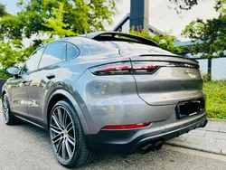 Grau Gebraucht 2019 Porsche Cayenne S Chrono SUV | 60.999 € (Teuer)