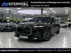 Grau Gebraucht 2024 BMW i7 M Sport Limousine | 99.990 €