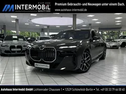 Grau Gebraucht 2024 BMW i7 M Sport Limousine | 103.990 €