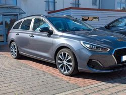 Grau Gebraucht 2019 Hyundai i30 YES! Kombi | 13.990 € (Guter Preis)