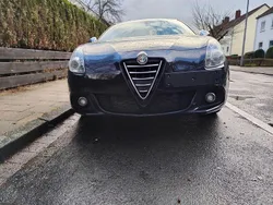 Braun Gebraucht 2015 Alfa Romeo Giulietta Turismo Kleinwagen | 9.700 € (Etwas zu teuer)
