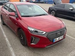 Scarlet red Gebraucht 2018 Hyundai Ioniq Style Kleinwagen | 12.999 € (Superpreis)