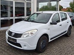 Weiß Gebraucht 2009 Dacia Sandero Kleinwagen | 1.900 € (Guter Preis)