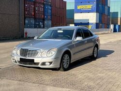 Silber Gebraucht 2007 Mercedes E220 Elegance Limousine | 5.499 € (Fairer Preis)