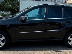 Schwarz Gebraucht 2010 Mercedes ML350 SUV | 11.111 € (Fairer Preis)