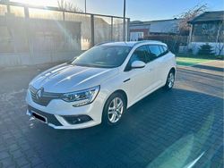 Weiß Gebraucht 2016 Renault Mégane GrandTour Experience Kombi | 9.200 € (Fairer Preis)