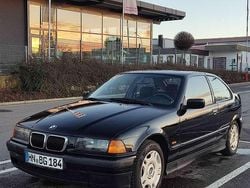 Schwarz Gebraucht 1997 BMW 316 Coupé | 2.100 € (Guter Preis)
