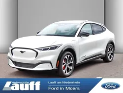 Weiss Gebraucht 2024 Ford Mustang Mach-E SUV | 53.990 € (Teuer)