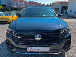 Schwarz Gebraucht 2020 VW Touareg R-line SUV | 56.999 € (Teuer)