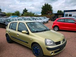 Andere außenfarben Gebraucht 2004 Renault Clio II Limousine | 2.499 € (Etwas zu teuer)