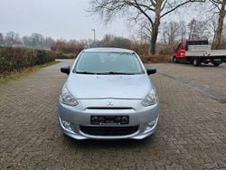 Silber Gebraucht 2015 Mitsubishi Space Star Diamant Edition Kleinwagen | 3.899 € (Guter Preis)