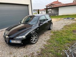 Schwarz Gebraucht 2005 Alfa Romeo 147 Ti Kleinwagen | 1.500 € (Fairer Preis)