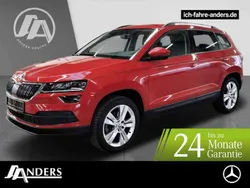 Rot velvet rot Gebraucht 2018 Skoda Karoq Style SUV | 18.914 € (Superpreis)