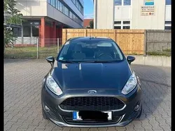 Grau Gebraucht 2016 Ford Fiesta SYNC Edition Kleinwagen | 5.200 € (Guter Preis)