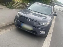 Grau Gebraucht 2016 Ssangyong Tivoli Kleinwagen | 10.500 € (Fairer Preis)