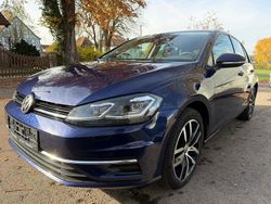 Blau Gebraucht 2017 VW Golf VII Sound Limousine | 11.900 € (Fairer Preis)