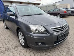 Grau Gebraucht 2007 Toyota Avensis Kombi | 8.950 €