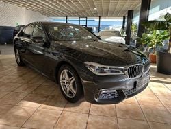 Grau Gebraucht 2017 BMW 750 M Sport Limousine | 31.900 € (Fairer Preis)
