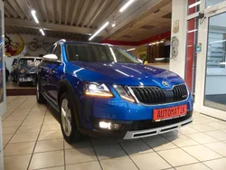 Blau Gebraucht 2019 Skoda Octavia Scout Kombi | 25.990 € (Guter Preis)