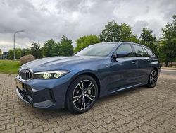 Arctic race blue metallic Gebraucht 2024 BMW 330 M Sport Kombi | 39.450 € (Superpreis)
