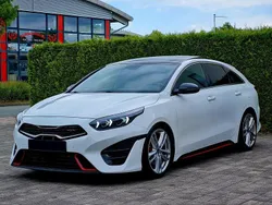 Weiß Gebraucht 2021 Kia ProCeed GT Kleinwagen | 24.900 € (Fairer Preis)