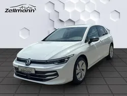 Weiss Gebraucht 2025 VW Golf VIII Goal Limousine | 27.915 € (Superpreis)