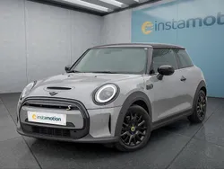 Grau Gebraucht 2022 Mini Cooper SE Kleinwagen | 16.349 € (Superpreis)