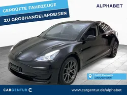 Solid black Gebraucht 2022 Tesla Model 3 Limousine | 26.195 € (Fairer Preis)