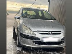 Grau Gebraucht 2002 Peugeot 307 Kleinwagen | 2.800 € (Teuer)