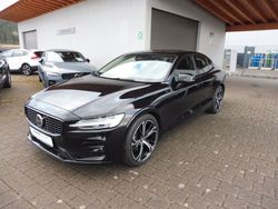Schwarz Gebraucht 2024 Volvo S60 Plus Limousine | 36.500 € (Fairer Preis)