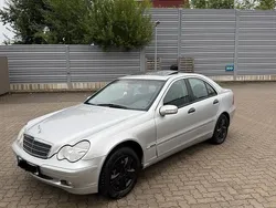 Silber Gebraucht 2002 Mercedes C180 Limousine | 1.999 € (Fairer Preis)