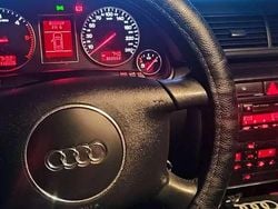 Blau Gebraucht 2002 Audi A4 Kombi | 1.200 € (Guter Preis)