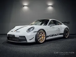 Grau Gebraucht 2022 Porsche 992 | 239.000 €