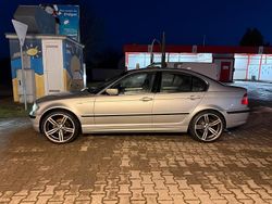 Silber Gebraucht 2002 BMW 325 Limousine | 5.700 € (Fairer Preis)