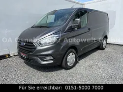 Grau Gebraucht 2021 Ford 300 Van / Kleinbus | 18.900 €