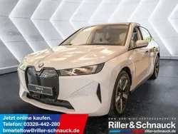 Dune grey Neu 2025 BMW iX SUV | 72.990 €